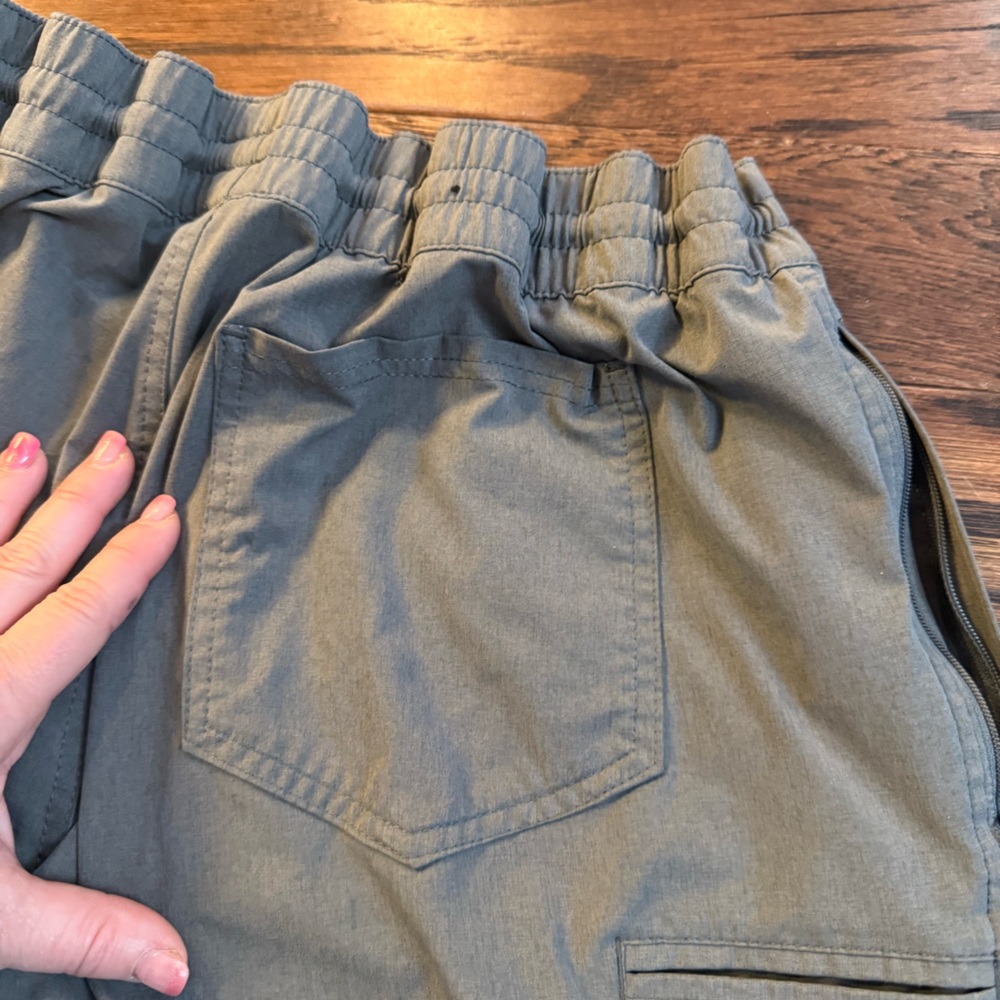 Casual Kuhl gray men’s XL  Drawstring Shorts for outdoor activity. - Picture 7 of 9